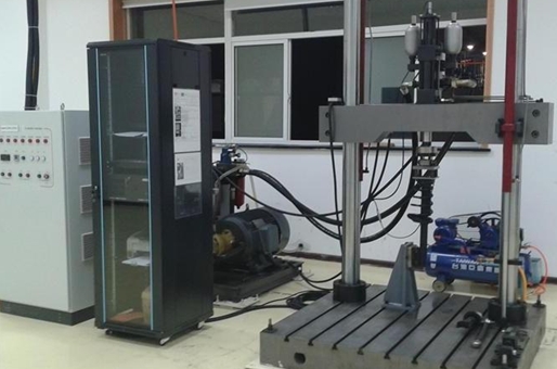 應(yīng)當(dāng)如何滿足疲勞實(shí)驗(yàn)機(jī)軸向應(yīng)變的控制